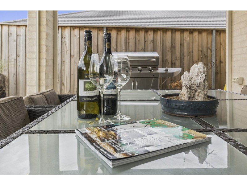 20 Bushview Lane, Moorebank NSW 2170