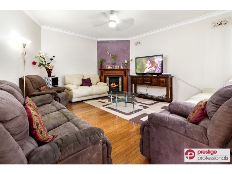 20 Beltana Court, Wattle Grove NSW 2173