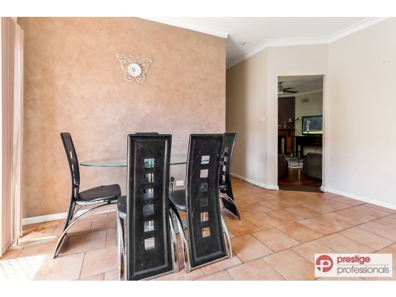 20 Beltana Court, Wattle Grove NSW 2173