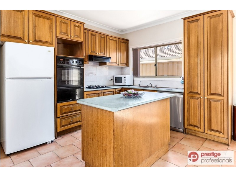 20 Beltana Court, Wattle Grove NSW 2173