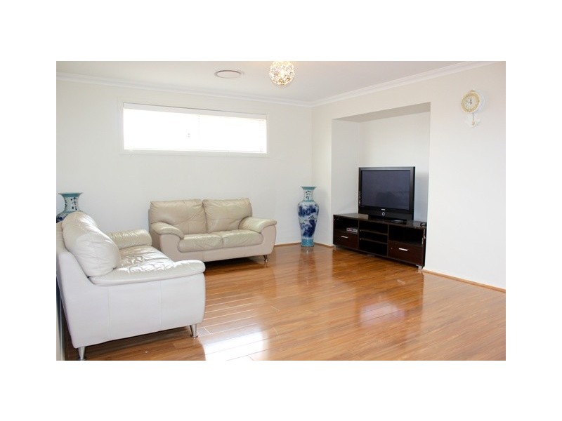 15 Sandstock Avenue, Moorebank NSW 2170