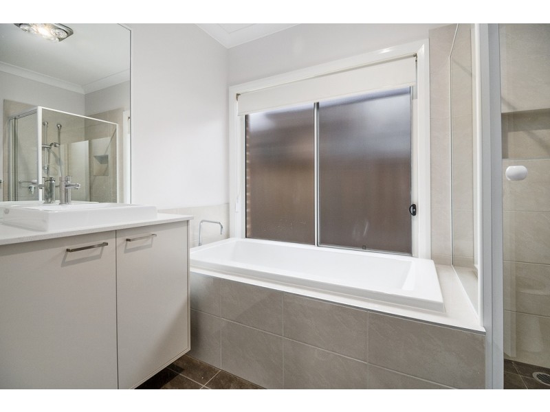 16 Silverleaf Lane, Moorebank NSW 2170