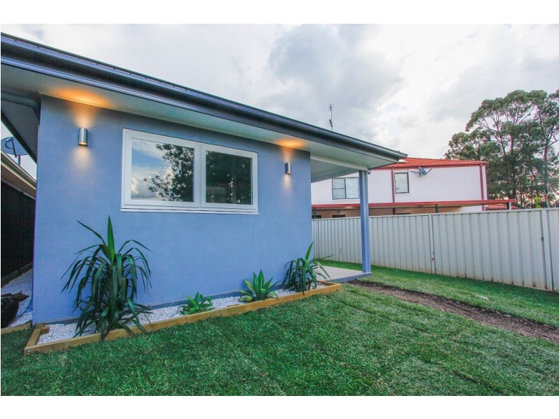 1A Quamby Court, Wattle Grove NSW 2173