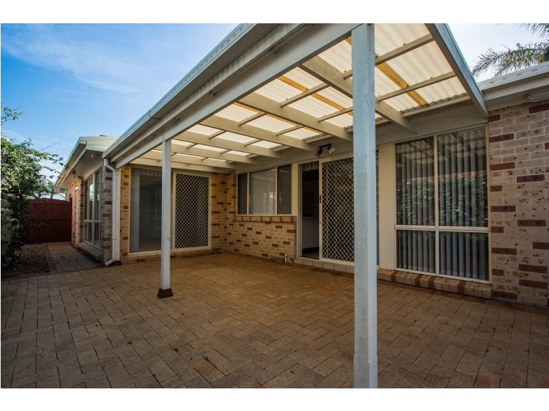 11 Bodalla Court, Wattle Grove NSW 2173