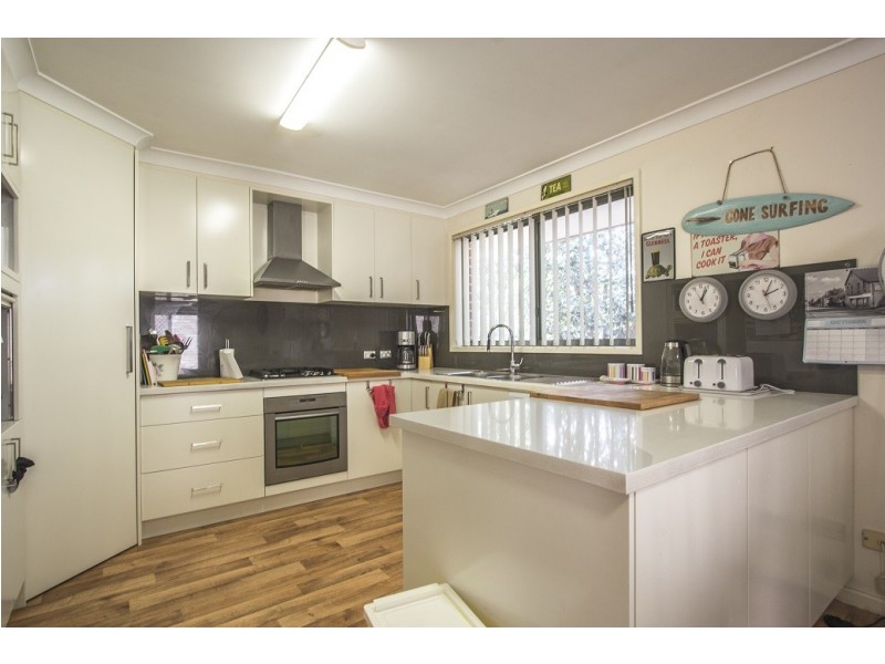 13 Ancura Court, Wattle Grove NSW 2173