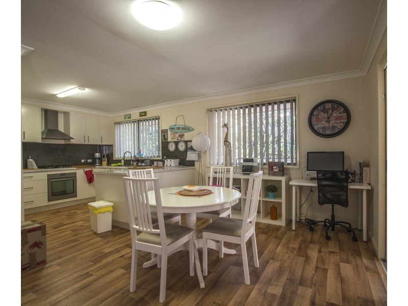 13 Ancura Court, Wattle Grove NSW 2173