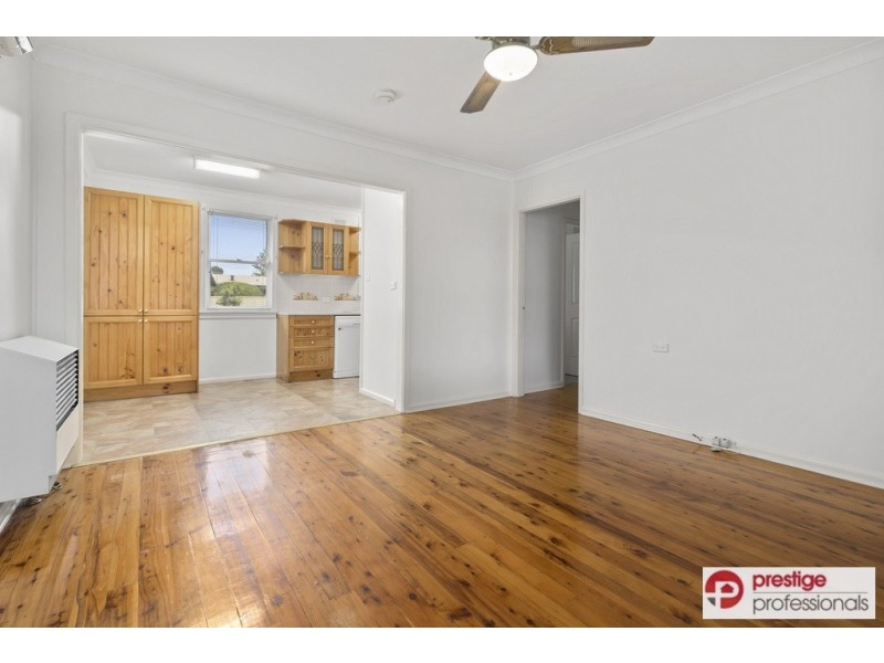 24 Salamaua Crescent, Holsworthy NSW 2173