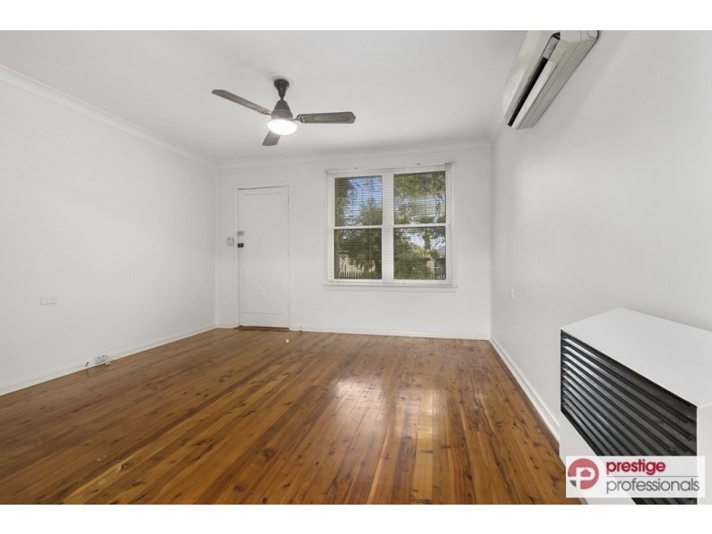 24 Salamaua Crescent, Holsworthy NSW 2173