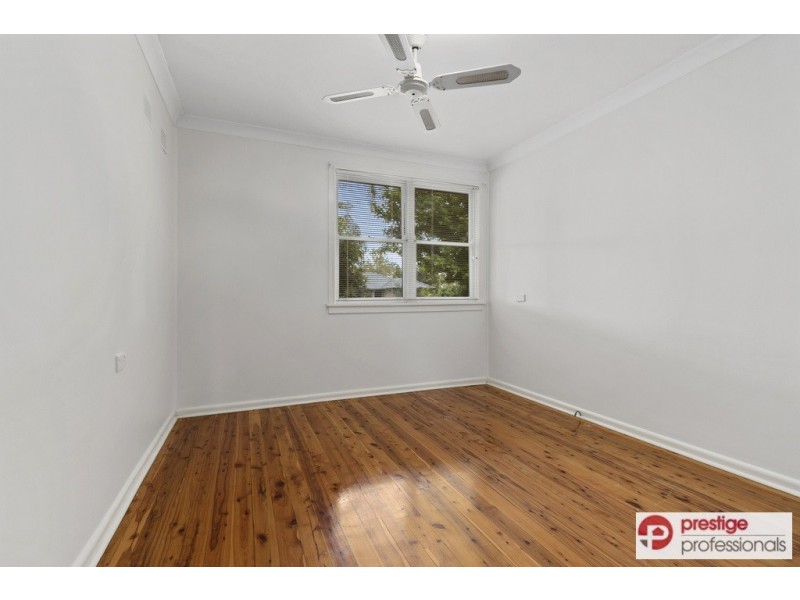 24 Salamaua Crescent, Holsworthy NSW 2173