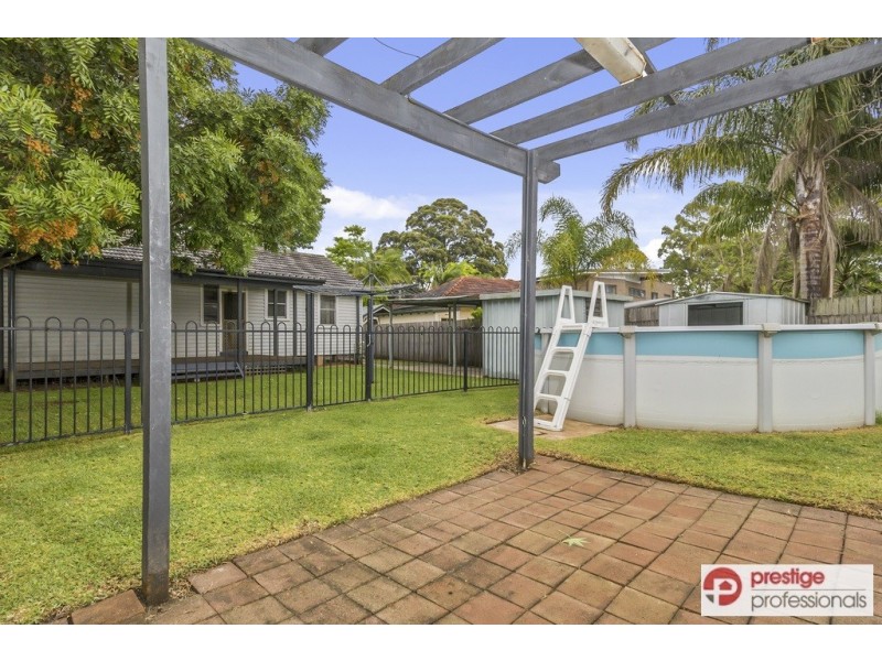24 Salamaua Crescent, Holsworthy NSW 2173