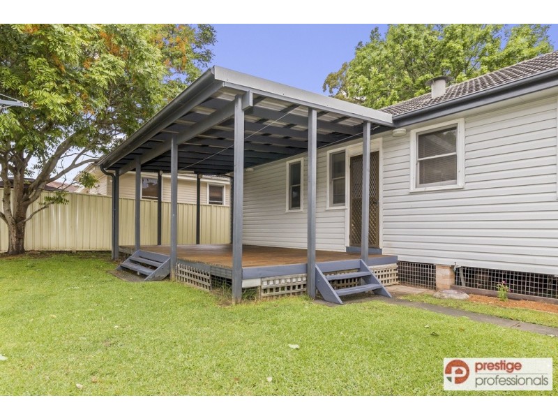 24 Salamaua Crescent, Holsworthy NSW 2173