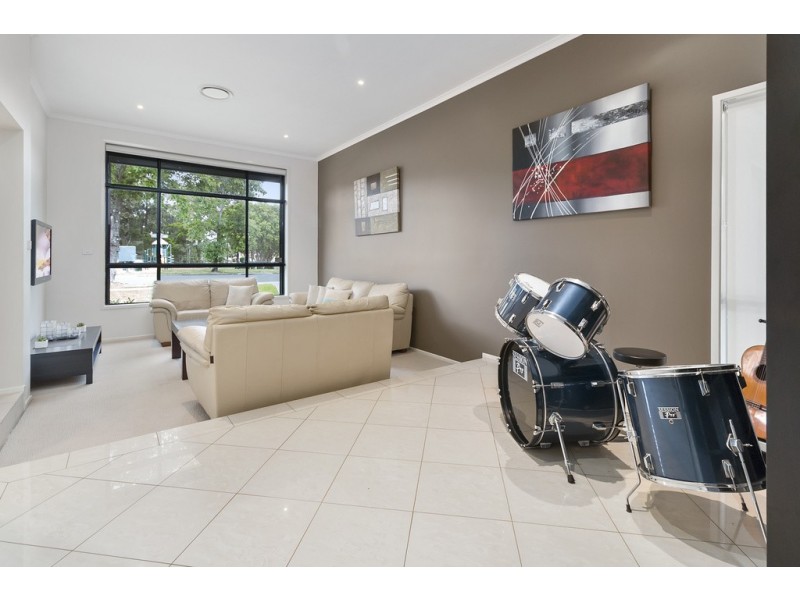 30 Wattle Grove Drive, Wattle Grove NSW 2173