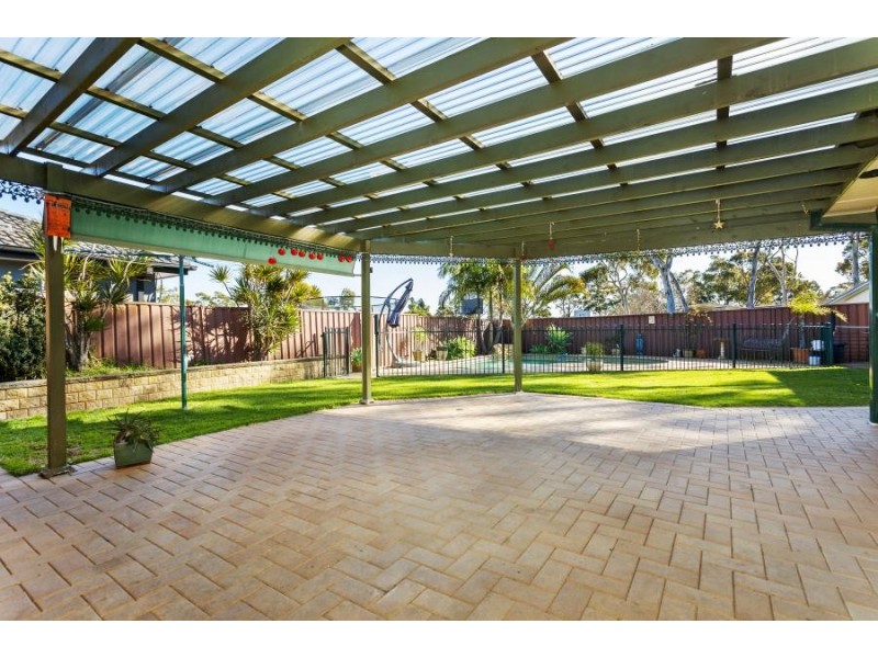 11 Magree Crescent, Chipping Norton NSW 2170