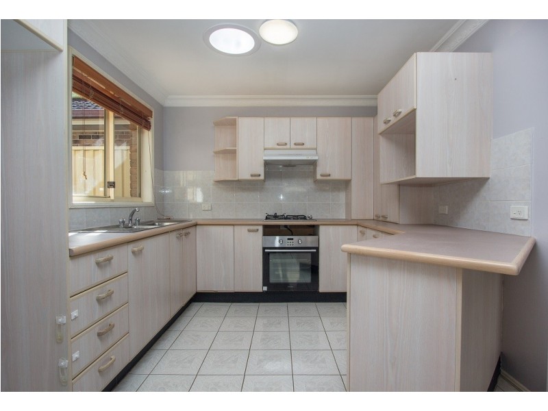 10 Bedervale Court, Wattle Grove NSW 2173