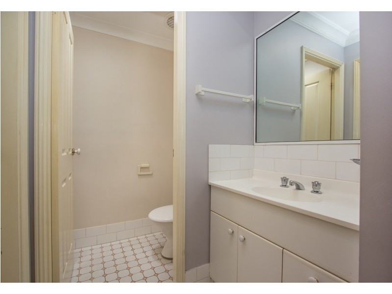 10 Bedervale Court, Wattle Grove NSW 2173