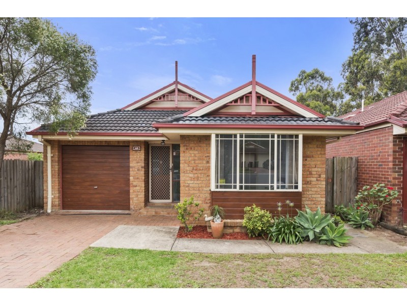 48 Lyndhurst Court, Wattle Grove NSW 2173