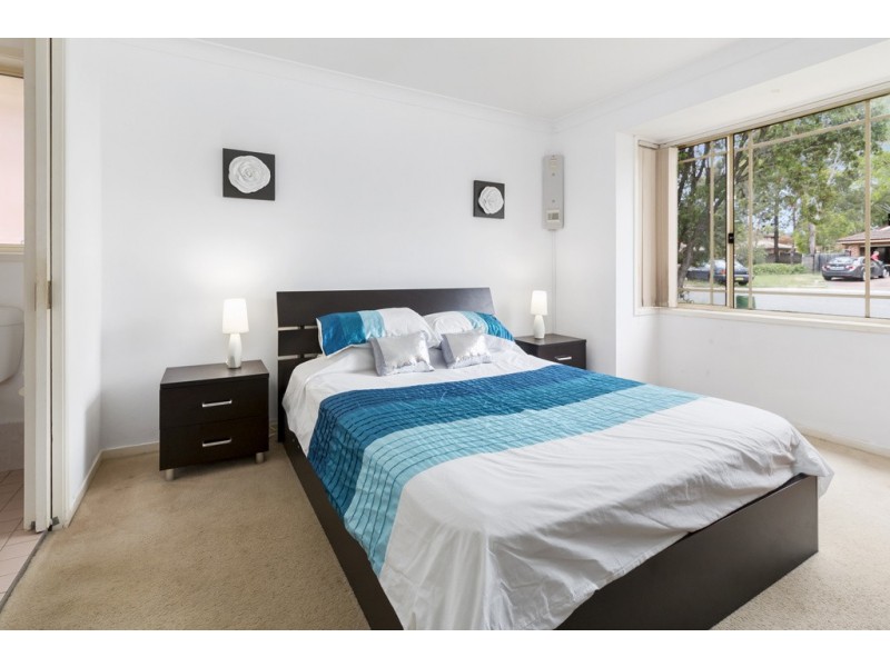 48 Lyndhurst Court, Wattle Grove NSW 2173