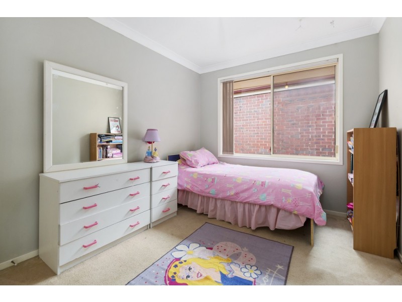 48 Lyndhurst Court, Wattle Grove NSW 2173