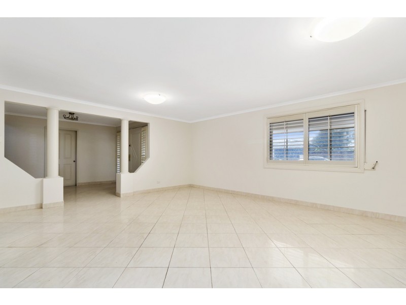 13 Swindon Place, Chipping Norton NSW 2170