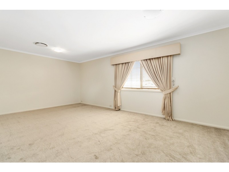13 Swindon Place, Chipping Norton NSW 2170