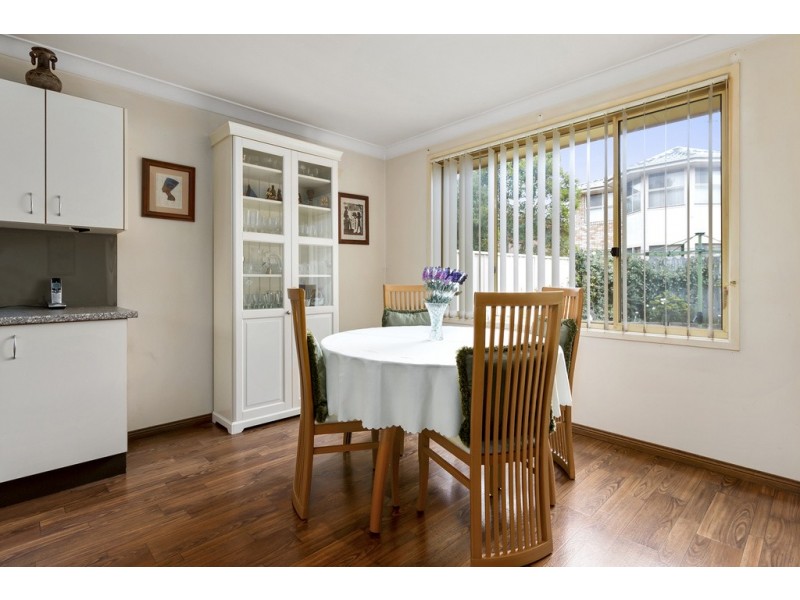 33 Castle Rock Court, Wattle Grove NSW 2173