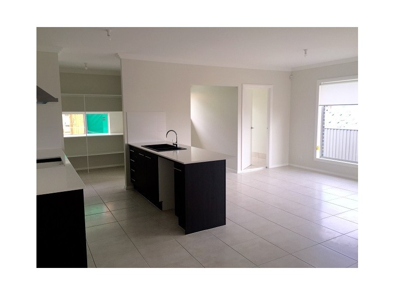 40 Lowndes Drive, Oran Park NSW 2570