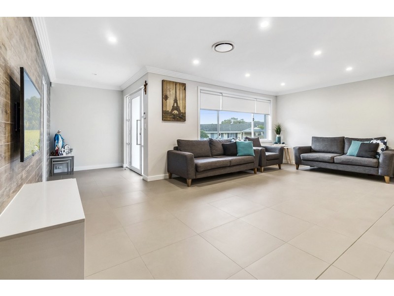 26 Edgecombe Avenue, Moorebank NSW 2170