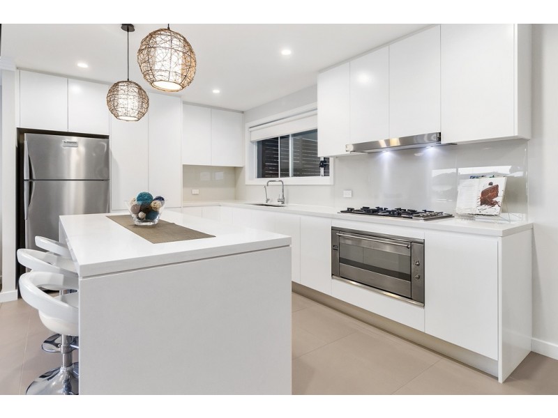 26 Edgecombe Avenue, Moorebank NSW 2170