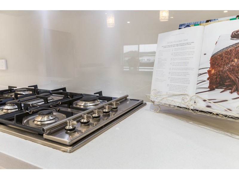 26 Edgecombe Avenue, Moorebank NSW 2170