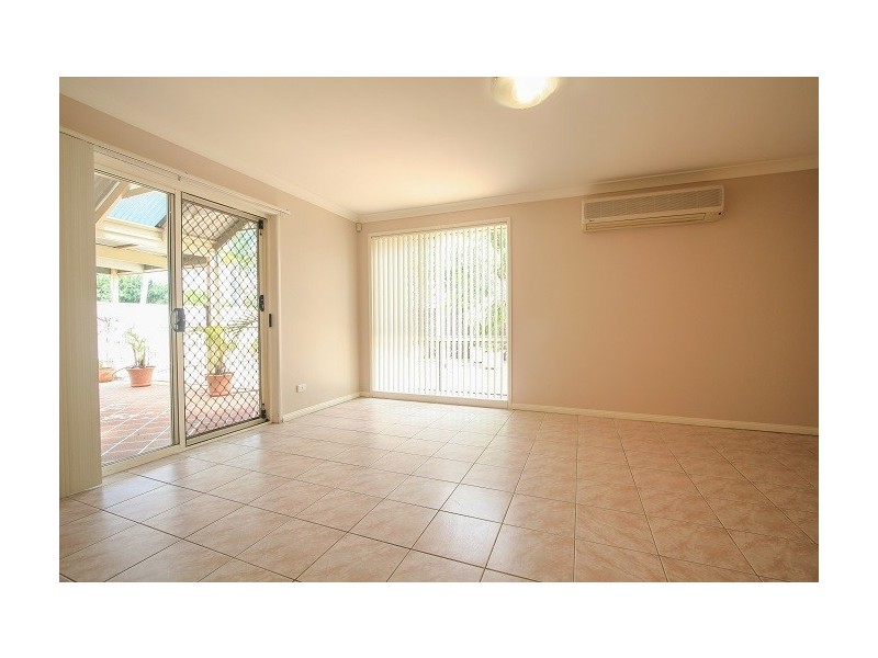 6 Todd Court, Wattle Grove NSW 2173