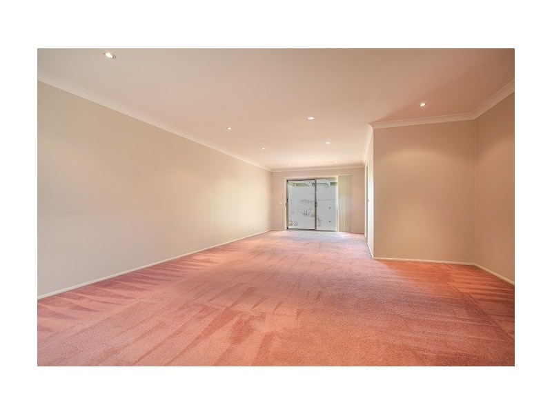 6 Todd Court, Wattle Grove NSW 2173