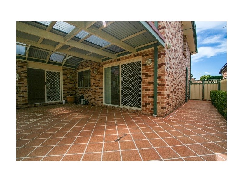 6 Todd Court, Wattle Grove NSW 2173