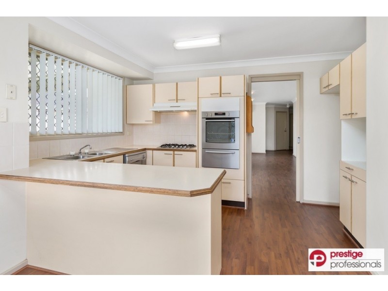 16 Eildon Court, Wattle Grove NSW 2173