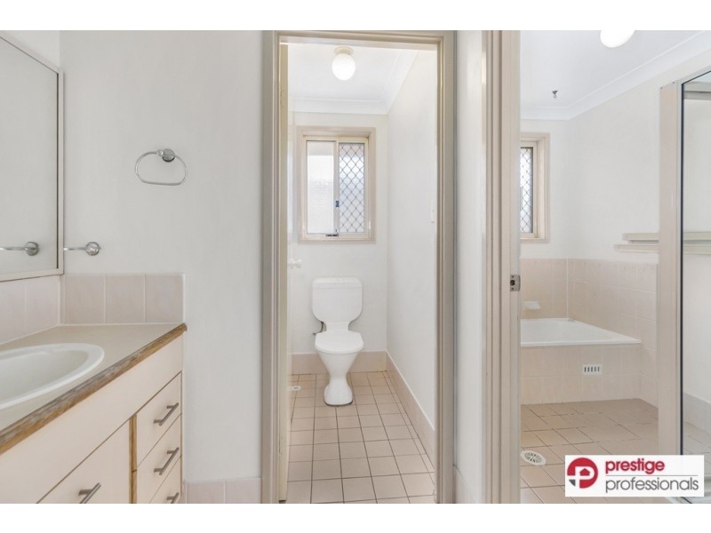 16 Eildon Court, Wattle Grove NSW 2173