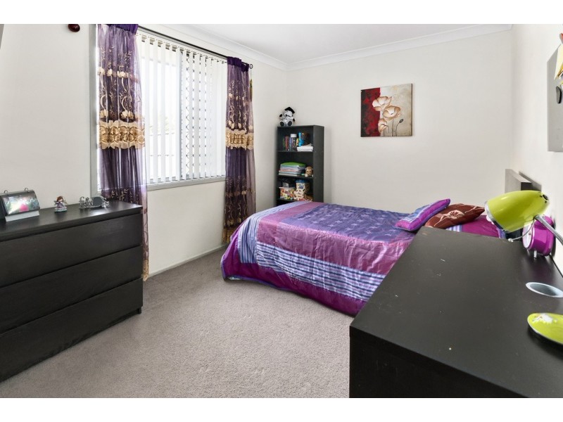 6 Bodalla Court, Wattle Grove NSW 2173