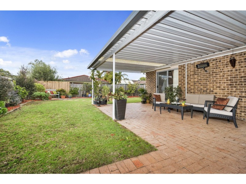6 Bodalla Court, Wattle Grove NSW 2173