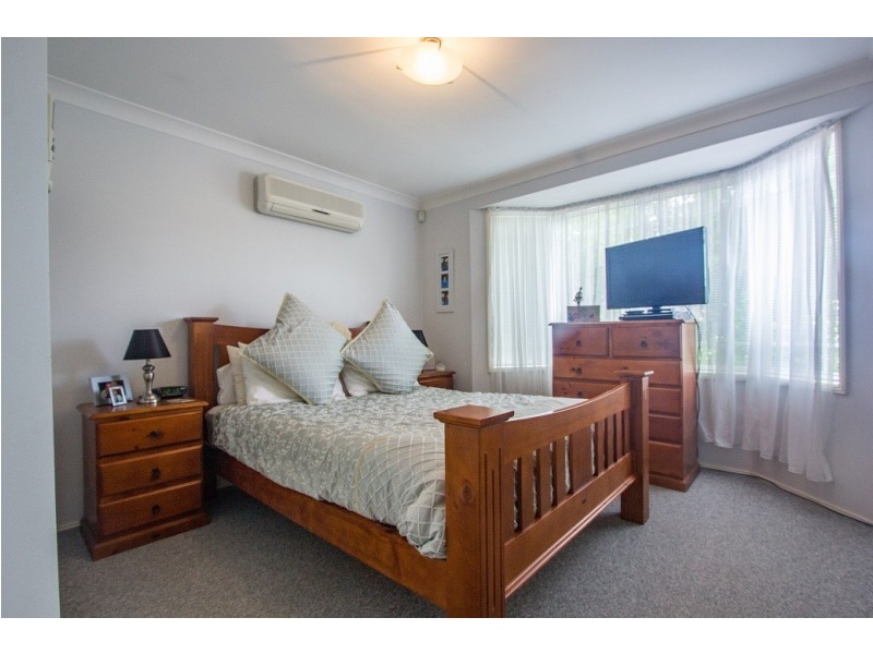 10 Valleyfield Court, Wattle Grove NSW 2173