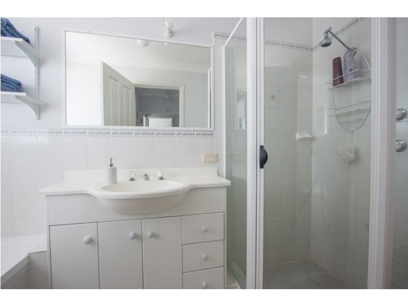 10 Valleyfield Court, Wattle Grove NSW 2173