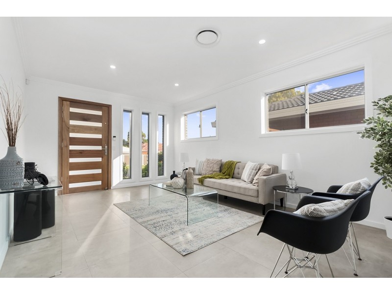 25a Wilkes Avenue, Moorebank NSW 2170