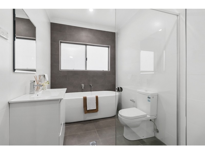 25a Wilkes Avenue, Moorebank NSW 2170