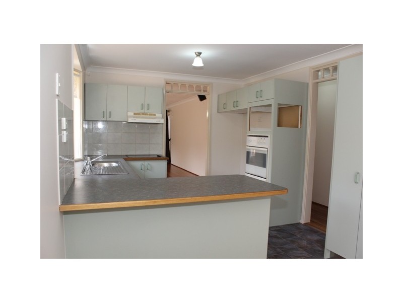 15 Murray Court, Wattle Grove NSW 2173