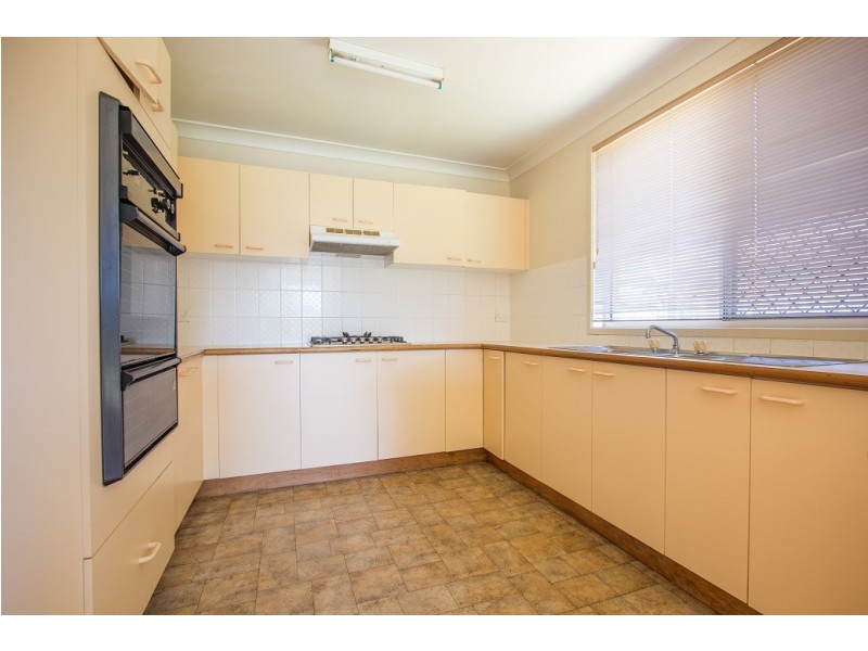 11 Glenrock Court, Wattle Grove NSW 2173
