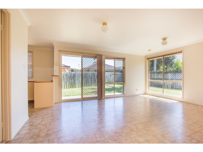 11 Glenrock Court, Wattle Grove NSW 2173