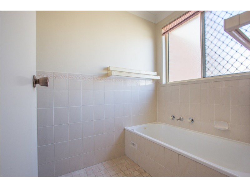 11 Glenrock Court, Wattle Grove NSW 2173