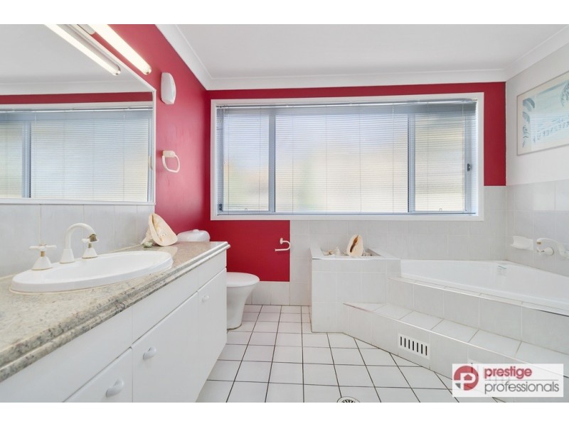 3 Tomago Court, Wattle Grove NSW 2173