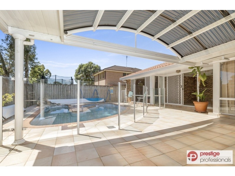 3 Tomago Court, Wattle Grove NSW 2173