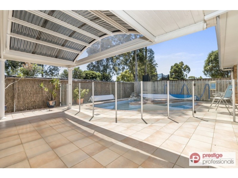 3 Tomago Court, Wattle Grove NSW 2173