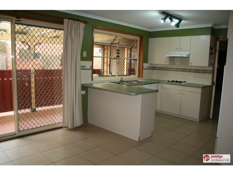 21 Paroo Court, Wattle Grove NSW 2173