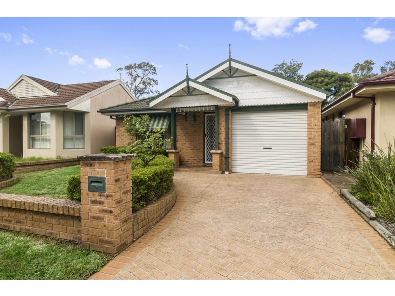 7 Murray Court, Wattle Grove NSW 2173
