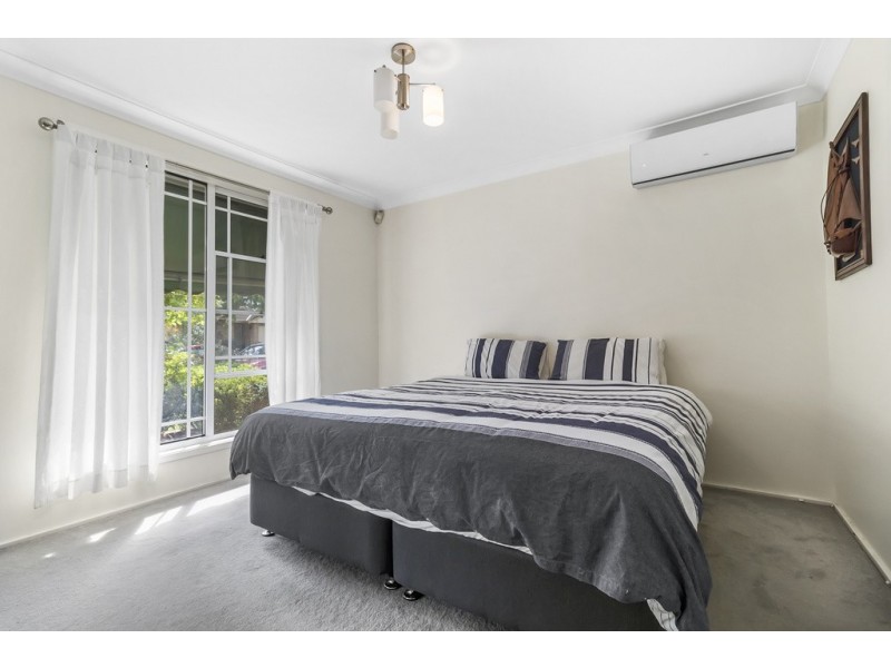 7 Murray Court, Wattle Grove NSW 2173